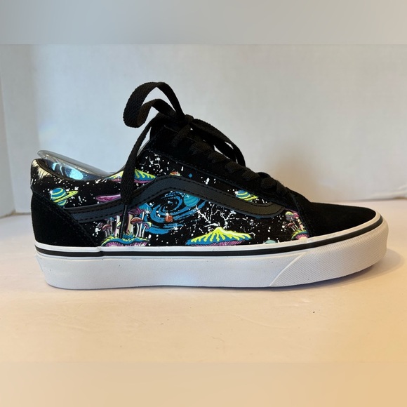Vans Glow-in-the-dark psychedelic space sneakers size 7.5 NWT - Picture 4 of 12